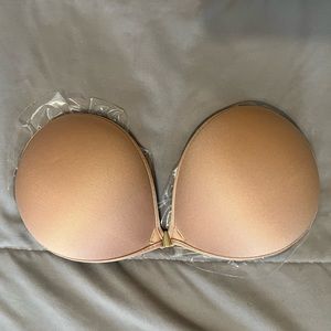 Adhesive Bra